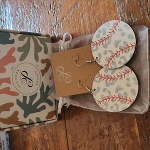 Plunder All Star Earrings